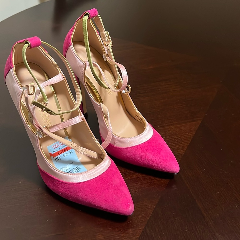 THINGS II COME
Women's Jackiee Luxurious Heels Size 6.5
